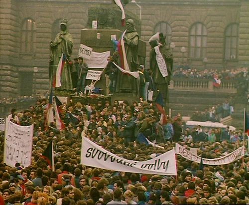 マイケル上大岡 C ᴴᴰ 19年の今日 11 24 ビロード革命 グスターフ フサーク大統領 ミロシュ ヤケシュ第一書記らチェコスロバキア共産党幹部全員が辞任 共産党政権が事実上崩壊 80年代 T Co Hqdm11uo0q マイケル上大岡 C ᴴᴰ 19年の今日 11 24 ビロード革命 グスターフ フサーク大統領 ミロシュ ヤケシュ第一書記らチェコスロバキア共産党幹部全員が辞任 共産党政権が事実上崩壊 80年代 T Co Hqdm11uo0q