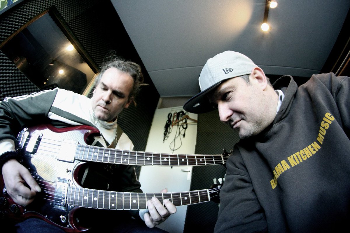 Funkin' it up with the Funkmeister himself <a href="/MoFunkT/">Maurice de Lange</a> #studiotime #newmusic #NewMusicMonday