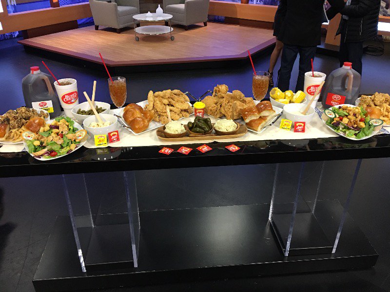 BushsChickenSA1's tweet photo. Had a great time shooting our segment at Univision last week!  #bushssa #chicken #lookatthatspread https://t.co/B6lddACjTR