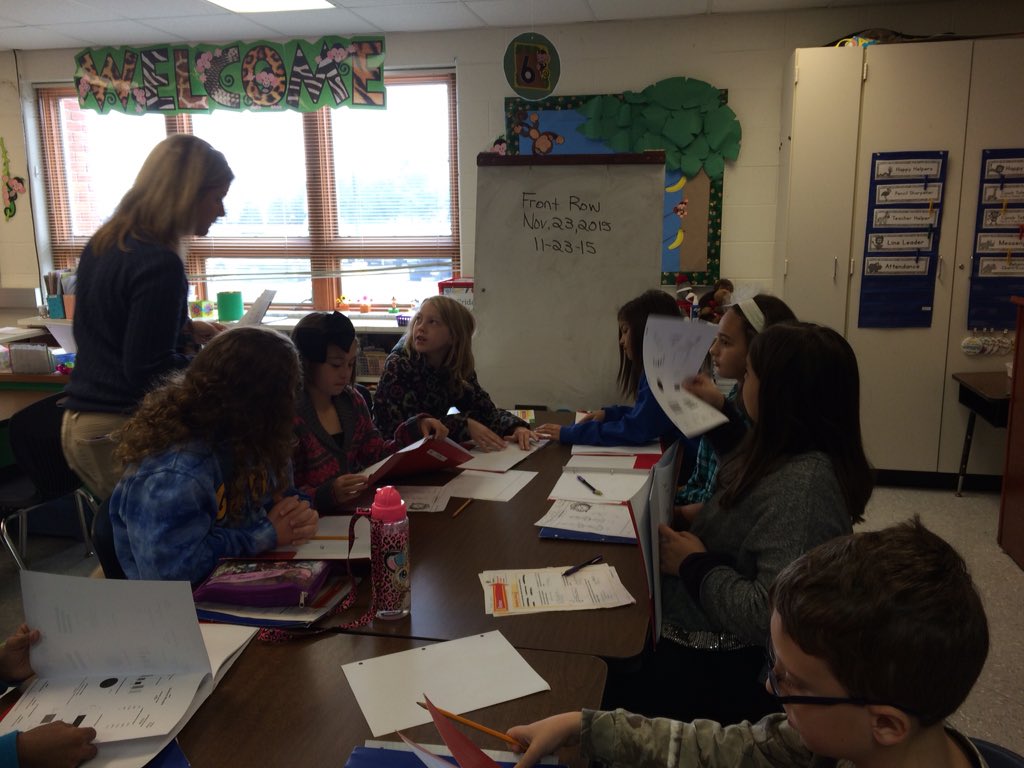 dsdPD's tweet photo. Data meetings in 4th grade math with @mrspwaddell #BLCB #edtech https://t.co/bKStdPIkht