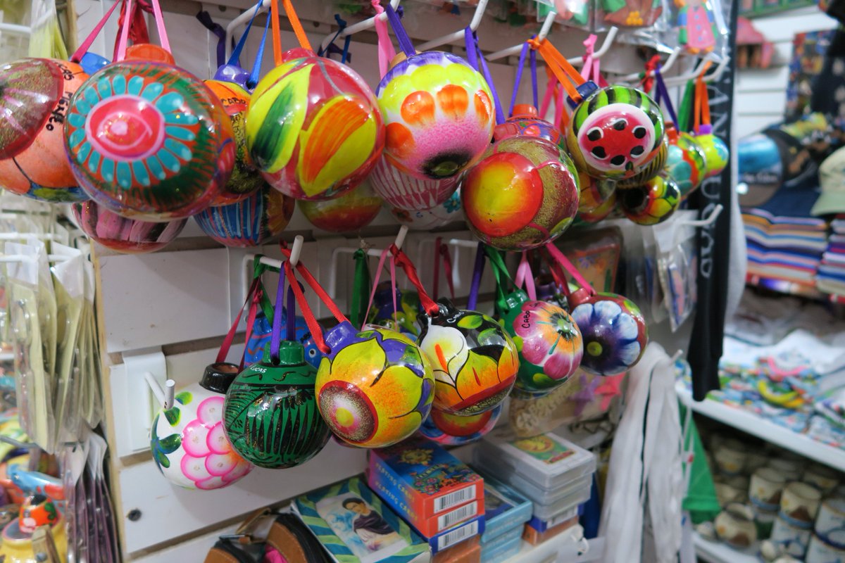 KateLThomas's tweet photo. In #Cabo I visited this cool market on a city tour https://t.co/MI5XXqdR41 @Expedia #Expediathingstodo #KateinCabo https://t.co/uzrHdLEOFu