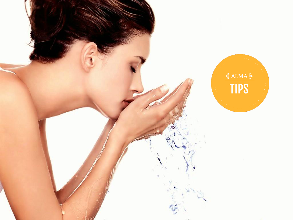 AlmaShopping_mx's tweet photo. ¿Cómo crear tu propia agua refrescante para la piel? Aquí te damos los pasos➥https://t.co/MUORfIBbK7 #AlmaTips https://t.co/pHIuaZ5lqJ