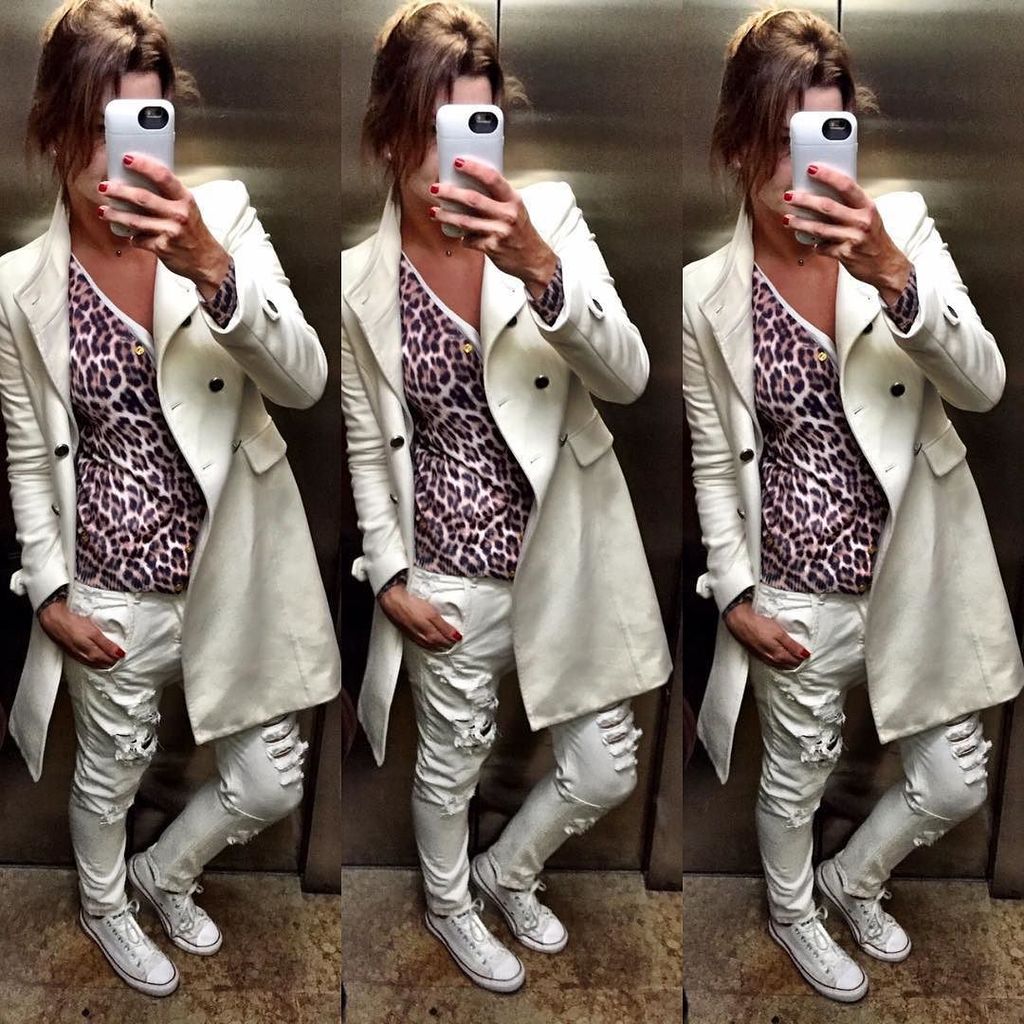 LasSocialesTwit's tweet photo. LS recomienda: @carolinacruzosorio Viajando con mi #CaroCruzLookDelDia  gracias a @carmensteffenscolombia  #LoveCS … https://t.co/TWDcXhggLb