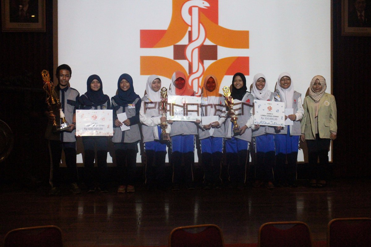 phm015's tweet photo. LOMBA CERDAS CERMAT
JUARA 1: SMAN 11 Yogyakarta
JUARA 2: SMAN 3 Yogyakarta
JUARA 3: SMAN 3 Yogyakarta https://t.co/GN7bRosJZW