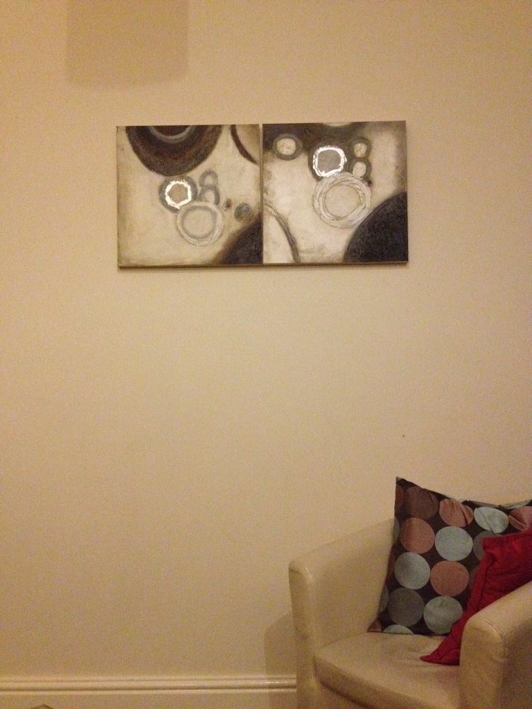 SamuelHanner's tweet image. Good to stay in a place with art on the walls.