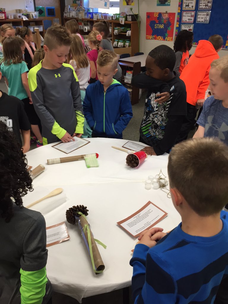 miss_lewis104's tweet image. Visited the 2nd grade artifact museum today! @CourtneyAbels @MapelAmy