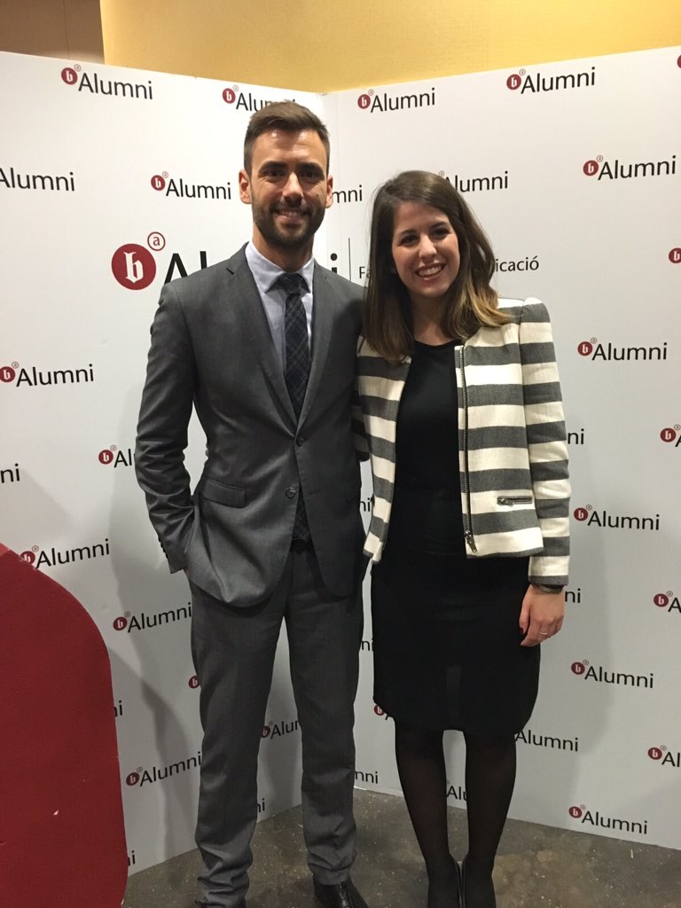 franpmallada's tweet image. Acto graduación  #masterprotocolblanquerna. compartiendo escenario con @mariaollich @AriadnaCarbon @martanavarro :)