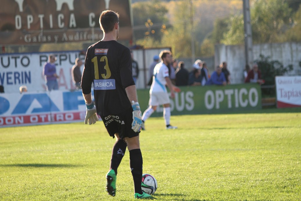 ArosaSCOficial's tweet image. Comunicado Oficial: Javi Sánchez deja de ser jugador del Arosa SC arosa-sc.eu/2015/11/23/com… #vamosarosa