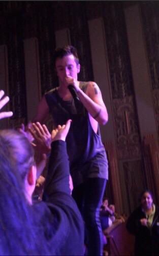 twntyoneash's tweet photo. First two photos: my first tøp show at wiltern, second two Hollywood palladium #wherevesselruledtheday @lgbtclique https://t.co/8XD6shaAwq