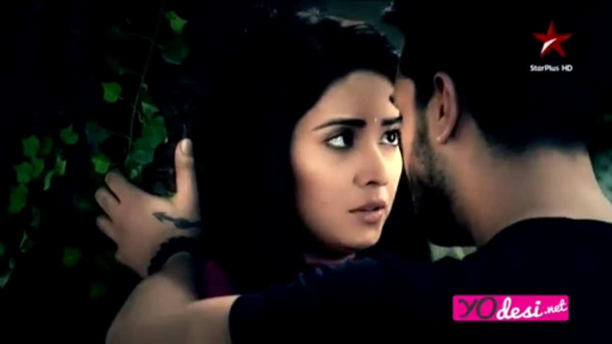 AshaNegi_Fans's tweet photo. #KuchToHainTereMereDarmiyaan #KTHTMD #Koyal #Raj #Flashback #23Nov2015 https://t.co/WfRzoE4LAO