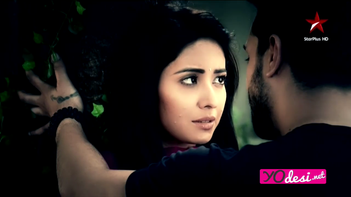 AshaNegi_Fans's tweet photo. #KuchToHainTereMereDarmiyaan #KTHTMD #Koyal #Raj #Flashback #23Nov2015 https://t.co/WfRzoE4LAO