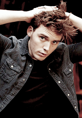 actorvschar's tweet photo. sam claflin // finnick odair https://t.co/pRqwoL3BlT