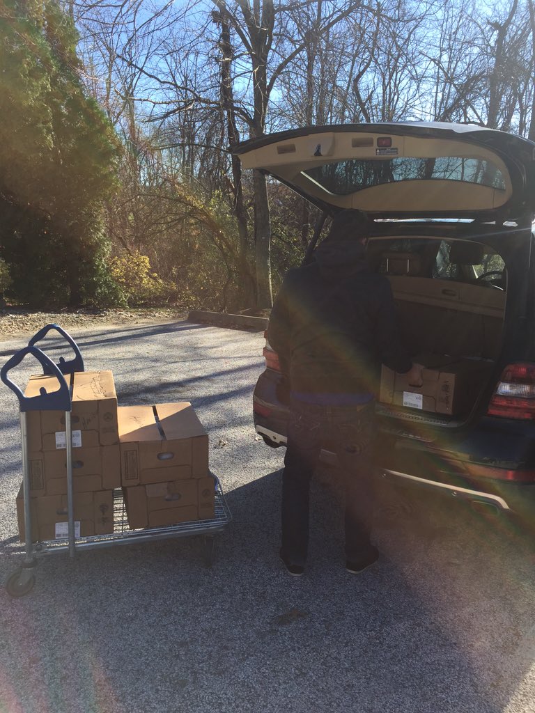 QuickdropUs's tweet photo. QuickDrop delivering turkey!
Delivering anything, anywhere! #quickdropnation #localdeliveries #ilovequickdrop https://t.co/ybuIK1n16d