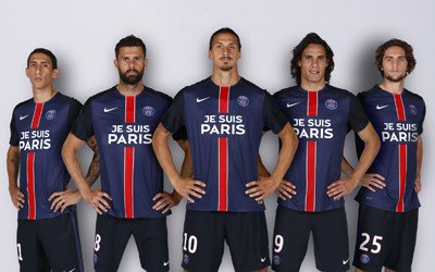 ActuFoot_'s tweet photo. Voici le maillot "JE SUIS PARIS" que porteront les joueurs du PSG pour affronter Malmö et Troyes ! https://t.co/QCA2e2pTVh