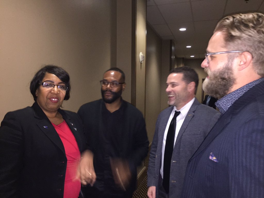 pilgrimvalues's tweet image. Having fun in Pahrump with talented musicians. Candy Carson Mike, jerry &amp;amp; Antone talking about worship.