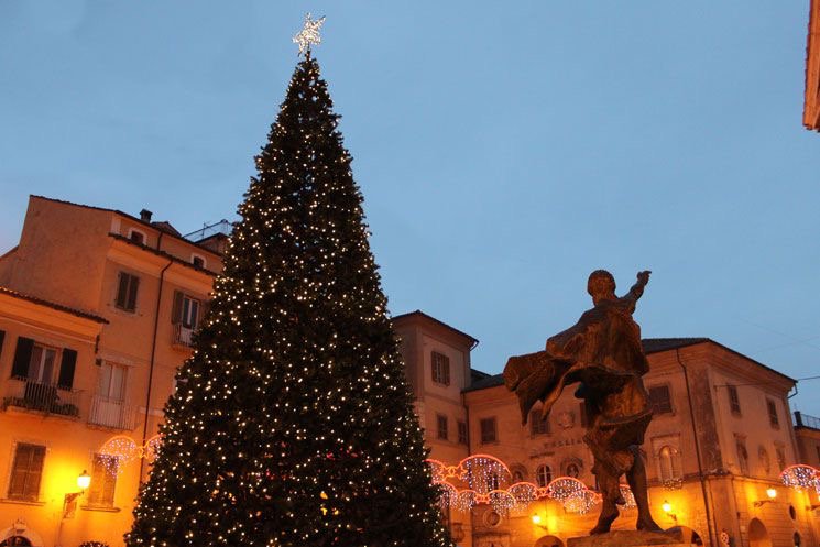 ReaLuciano61's tweet photo. Che festività saranno in Ciociaria nell'anno del Giubileo della Misericordia?https://t.co/zlF1eAmbcw https://t.co/GfVDRnWaOs