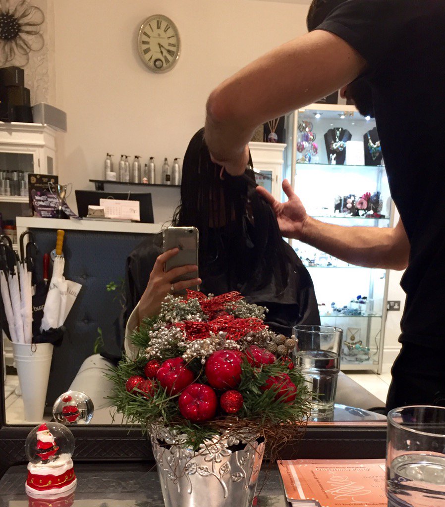 BelliniLuciana's tweet photo. My Cousin It moment @VOSbeautysalon this eve. Thank you for sorting out my hair! That man works wonders. https://t.co/WpdmCsNwOz