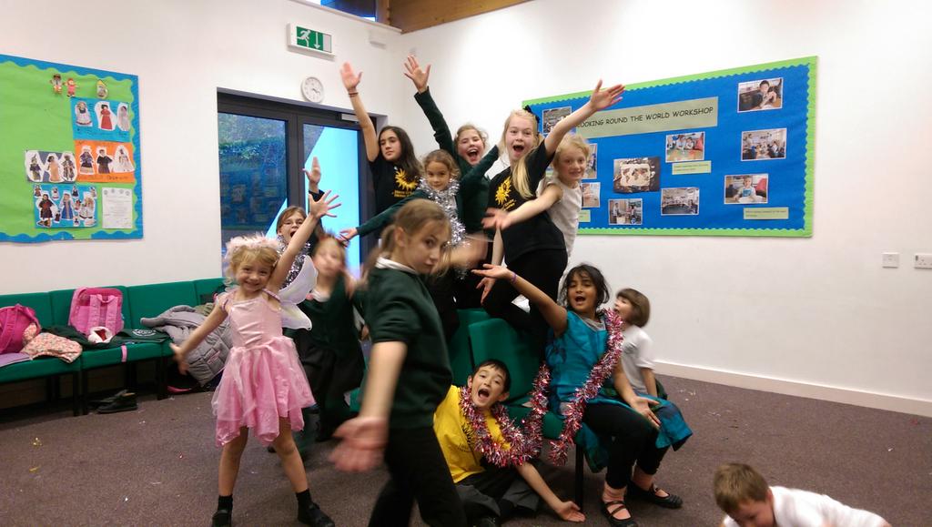 HGDramaExeter's tweet photo. The Christmas Mime to Music turning ordinary chairs into a dazzling Christmas tree ! Go Exwick Heights https://t.co/2JzhBMuBJz
