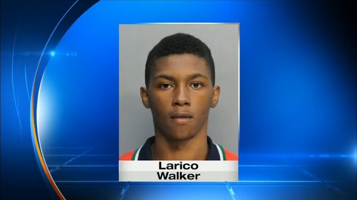 Teen being held without bond, involved in shooting Friday near high school football game bit.ly/1SfMthg?utm_me… https://t.co/hvbM3YWXW7