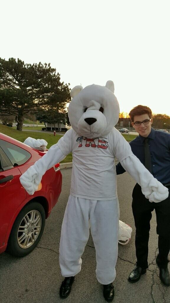 Fraters <a href="/KarpOwen/">Owen Karp</a> &amp; <a href="/GoldenDonQ/">Eddie</a> are pumped for the Polar Plunge on December 5th. Support #tkenation &amp; #plungenation!