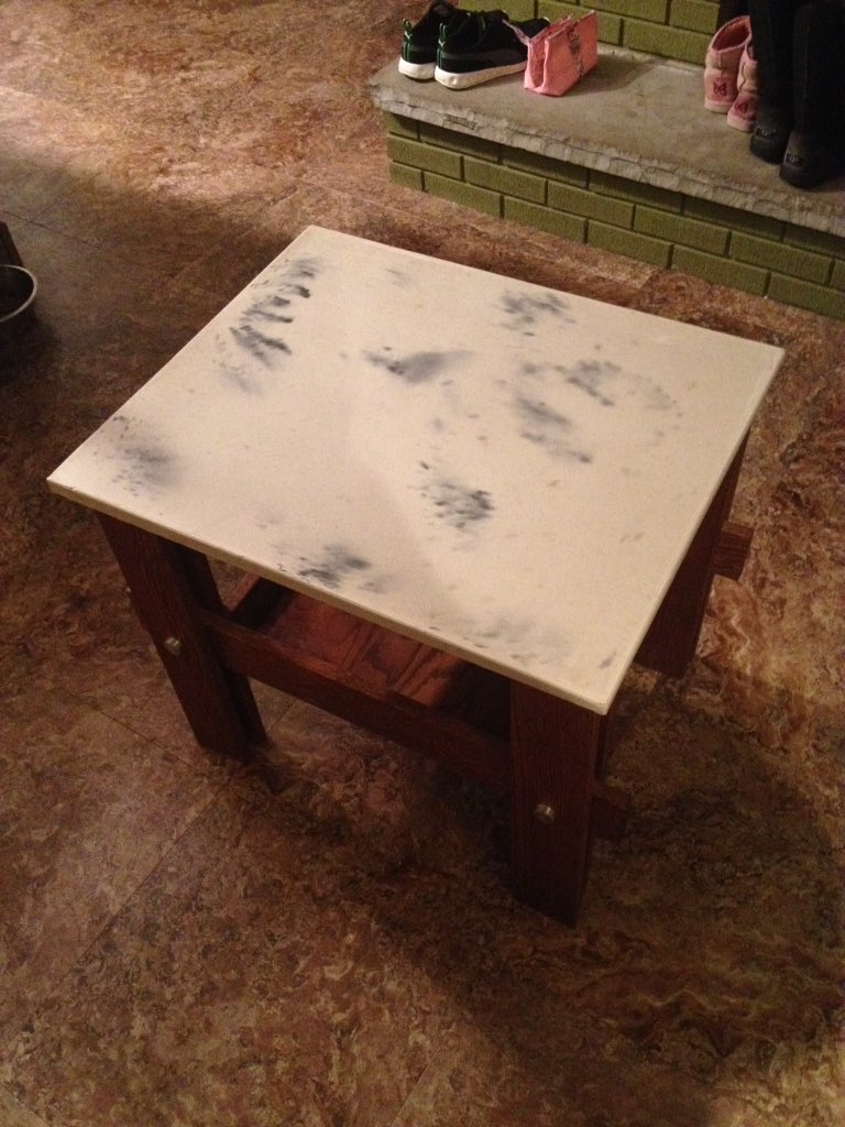life_rebuilt's tweet photo. Rapid set mortar mix. Bad ass side table. #liferebuilt https://t.co/UQbT4hU6vx