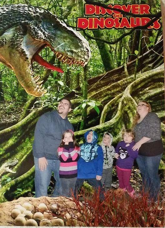 JustinHynum's tweet photo. T rex got some stank breath. Hahaha
#dinosaurs #kids #yyc https://t.co/VTqF1W1d1o