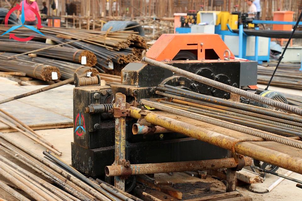 Skylarkconequip's tweet image. Heavy Duty Rebar Cutting Machine for 6 mm to 45 mm #steel #rebarprocessing #exporter #manufacturer #madeinindia