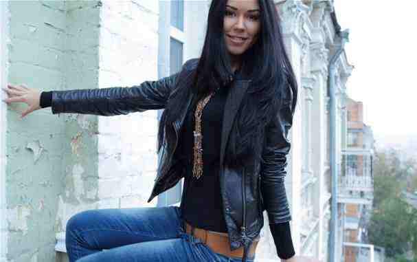 #Follow #BlueMoonProphecy #BMPcast #Coco <a href="/FatedCocoRavus/">Coco Ravus© (RP)</a>  my big sister, Firey temper, don't cross her!