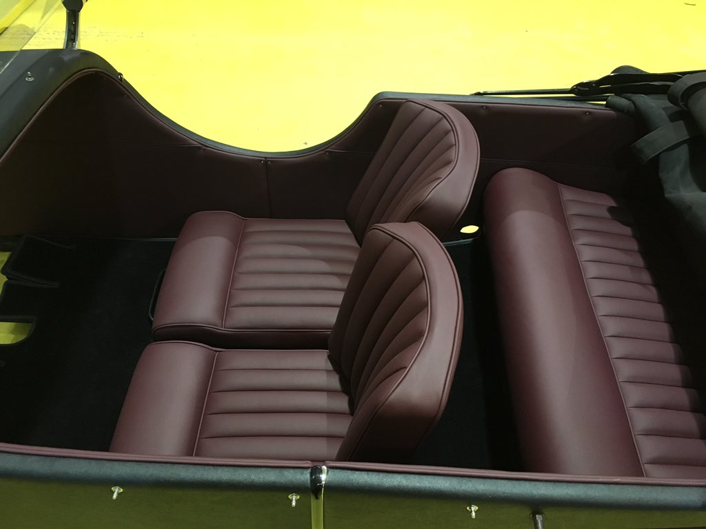 davethetrimmer's tweet photo. . #retrim #cartrimmer #vintagecars #fabricbody #bugatti #bugattitype50 #restoration #carinterior #carrestoration https://t.co/R4dehDrTtC