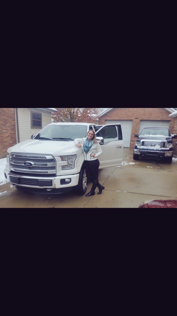 itsLizLeAnnais's tweet photo. Thanks for the new truck mom π #jk #itsallhers #shestooexcited https://t.co/h6EN8johfI