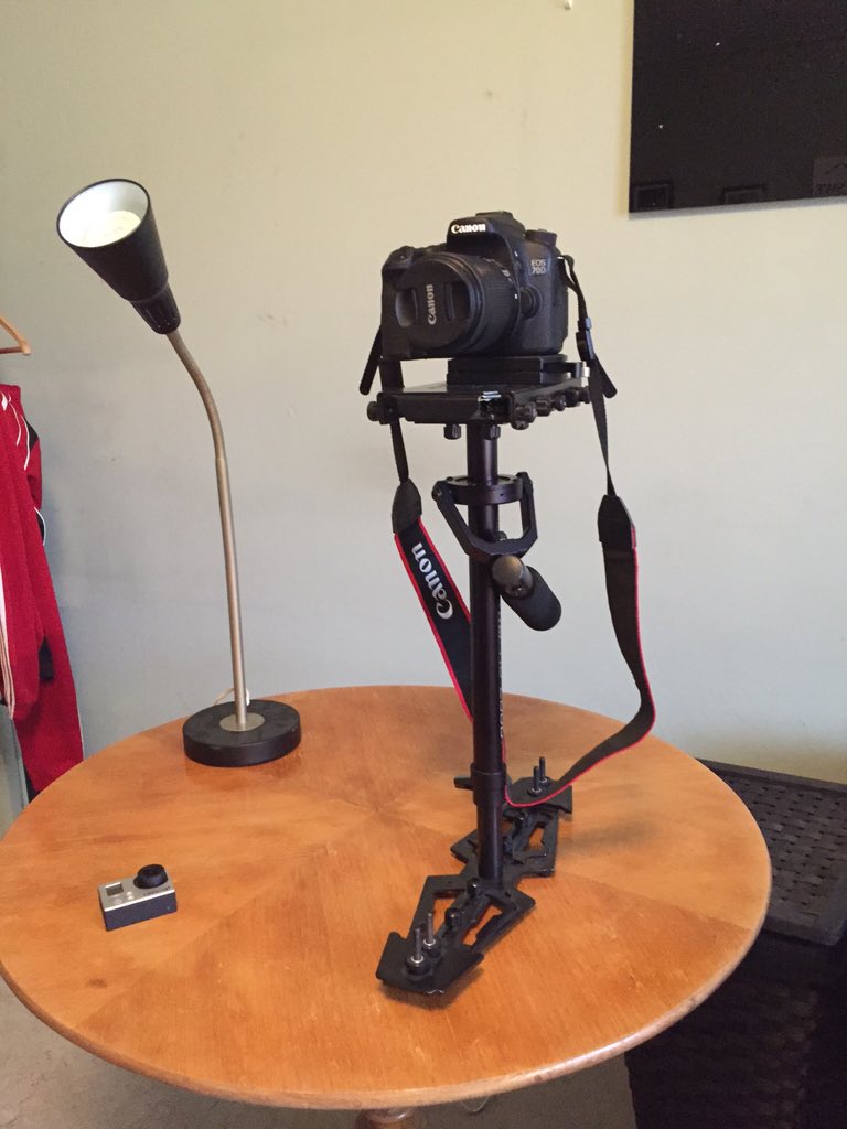 jstromer's tweet photo. My professional vlog camera setup! #firsttimevlogger https://t.co/UMwIcfmsjz