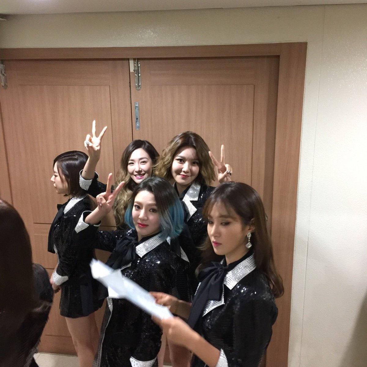 [PIC][21/22-11-2015]Hình ảnh mới nhất từ "GIRLS' GENERATION 4th TOUR – Phantasia – in SEOUL" của SNSD  - Page 5 CUhftPeUsAAN7rJ