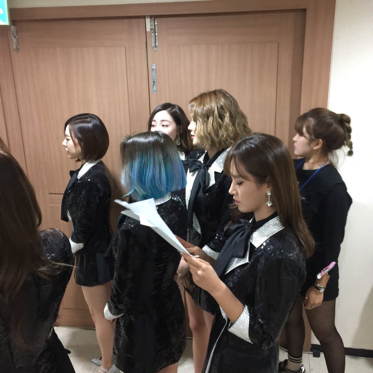 [PIC][21/22-11-2015]Hình ảnh mới nhất từ "GIRLS' GENERATION 4th TOUR – Phantasia – in SEOUL" của SNSD  - Page 5 CUhfuwFUsAA1Puf