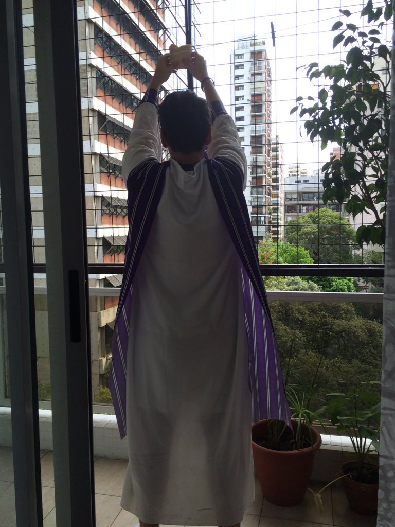 JisusIsLife's tweet image. Aca flasheando multiplicación de los panes con Jisus #milagrodejesus #jesus #JTVM8o