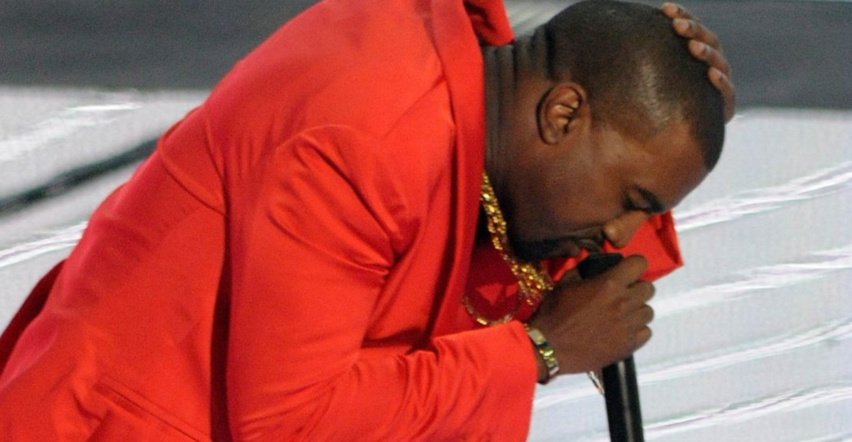 mtvhiphop's tweet photo. Kanye's conflicted relationship w/ My Beautiful Dark Twisted Fantasy is extremely irritating https://t.co/AIdkPhF2Ww https://t.co/fPs7jClTuS