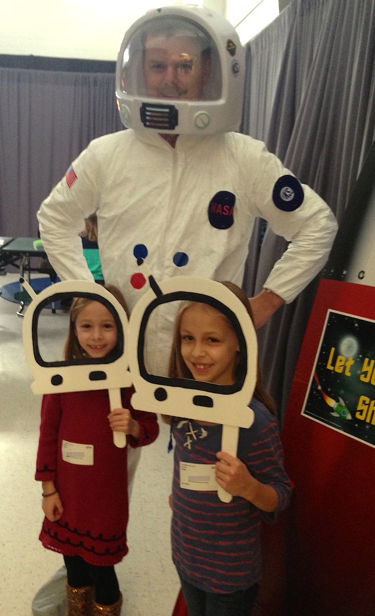 aotm345's tweet photo. Let your light shine so others can see it. #KidSummit was out of this world w/ Pastronaut @AndyCook10 @TheSummitOR https://t.co/pSe9uTVH4Y