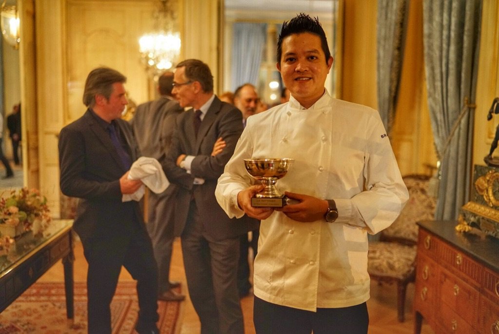 Keng Vichianrat pakt de gedeelde 4e plek in Internationale finale Prix le #Taittinger #champagne