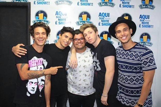 itamunizz's tweet photo. #P9Forever foi o nome perfeito. Pois mesmo sem a banda formada, vocês vão estar Forever na minha vida! https://t.co/gHdfoIcXnK
