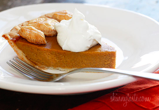 DieselFitness2's tweet photo. Get ready to feast this Thanksgiving on this Skinny Pumpkin Pie! #FitFood https://t.co/CS9z15h4fx https://t.co/xtIpwGBZCL