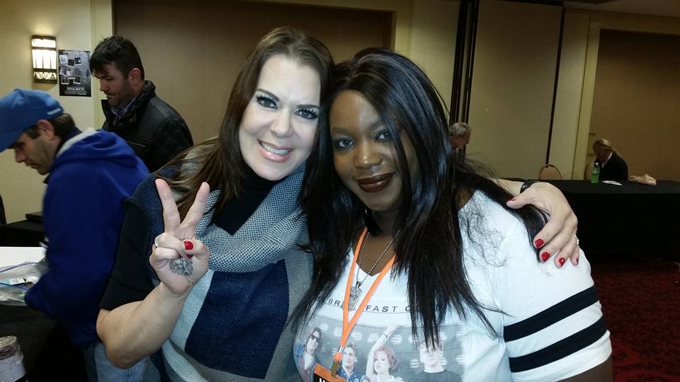 TruDrkAngelChi's tweet photo. @ChynaJoanLaurer Thank you SO Much for the photo &amp; taking the time to talk w/ me it was a truly humbling experience. https://t.co/3rIi3ABu6Q