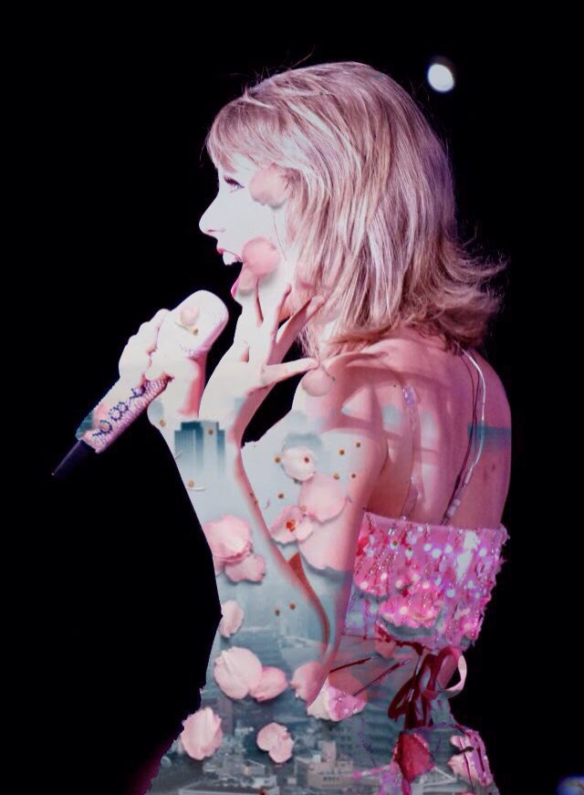 TayGlitterLatte's tweet photo. Ootw//wonderland//clean//Iknow places https://t.co/97NsiZgpIi