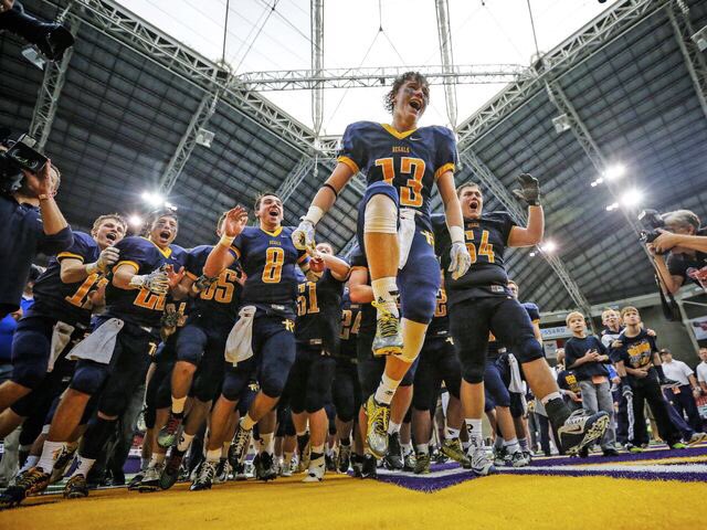 trae_rogers22's tweet photo. Nothin' but love🏆 #6 https://t.co/DrDbl9m9eH
