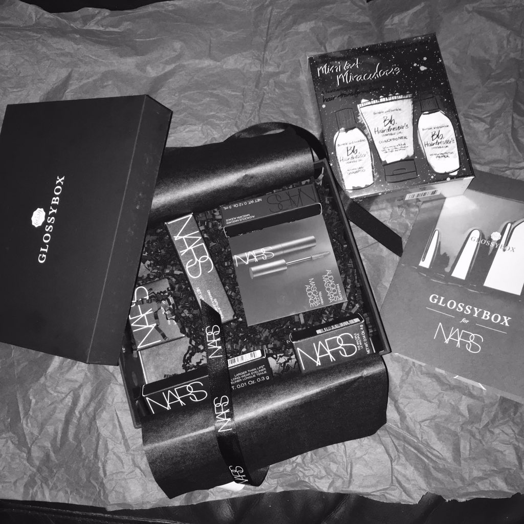 GillianL88's tweet photo. #narsglossybox #glossyboxuk #GLOSSYNARS #bambleandbumble ππ https://t.co/sworqFHPxv