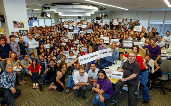 pablodasneves's tweet photo. Muy bien los trabajadores de @LANACION 
#Huevos https://t.co/aKIkxuZmIy