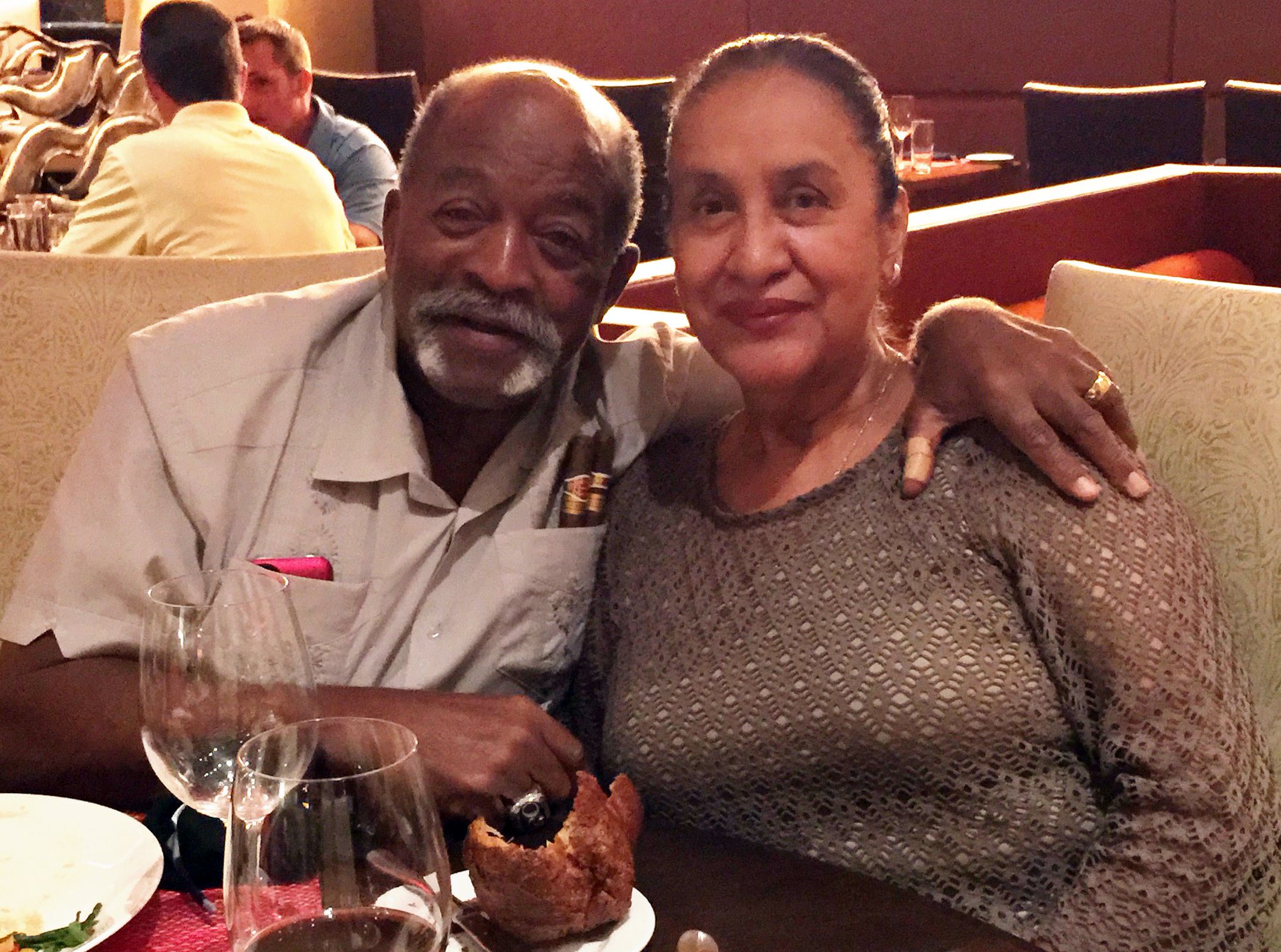  wishes our very good friend & legend Luis Tiant a Happy 75th Birthday today! 