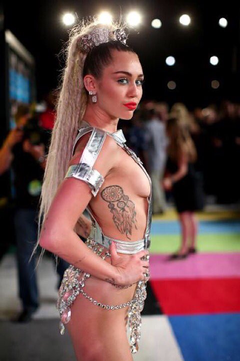 Happy Birthday Miley Cyrus 