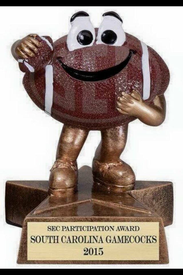 DrunkSpurrier's tweet photo. Fed ex delivered my trophy from Sakerlina today https://t.co/6Hd2q23QFM