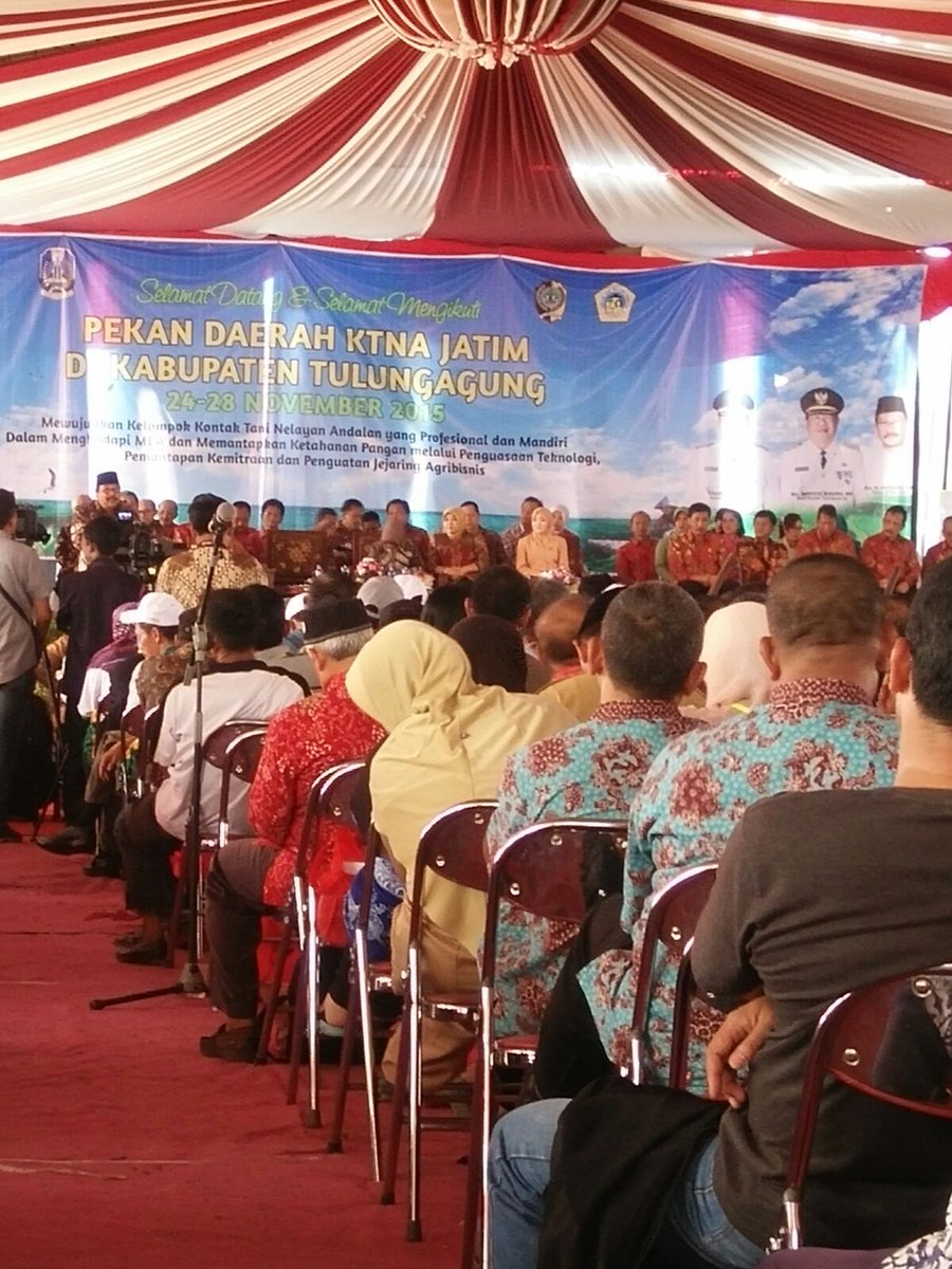 KeepShining32's tweet photo. Pekan Daerah Kelompok Tani Nelayan Andalan (KTNA) Jatim di Kab. Tulungagung. #ktna #petani #nelayan #tulungagung https://t.co/DcadFNBW3V