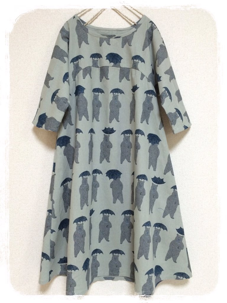 ルーシーグーシー Lupopo Cafe すてきな企画ありがとうございます ハンドメイドワンピースを作っています 黒猫や星座柄など ちょっと変わった柄を さらっと着られるシンプルデザインに 秋冬の新作も ちくちく追加しています T Co