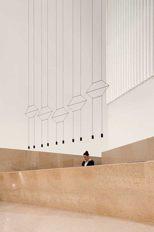 CURATEDusa's tweet photo. Configuration of wires and pendants create #sculptures resembling line #drawings from afar. https://t.co/VkL6yJWY9V